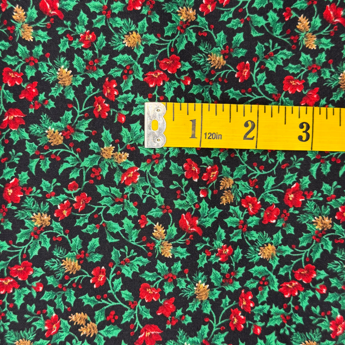 Holiday Florals Cotton: 2.5 yds