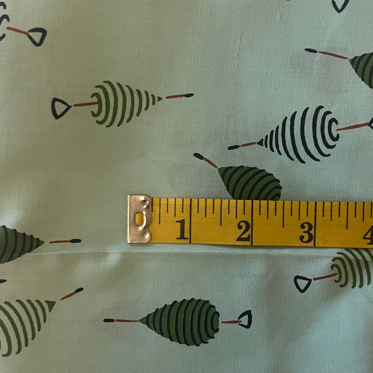 Spinning Tops Cotton: 1.75 yds