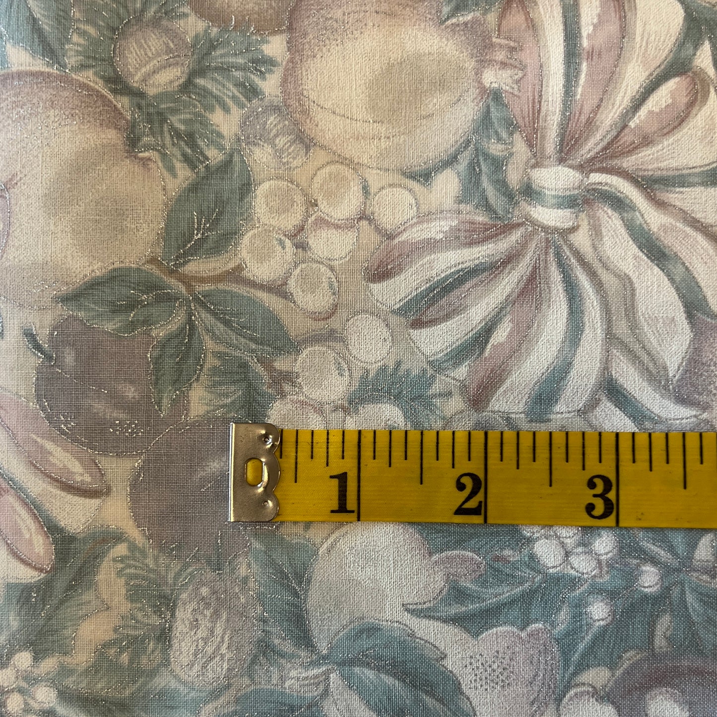 Sparkly Holiday Cotton: 3 yds