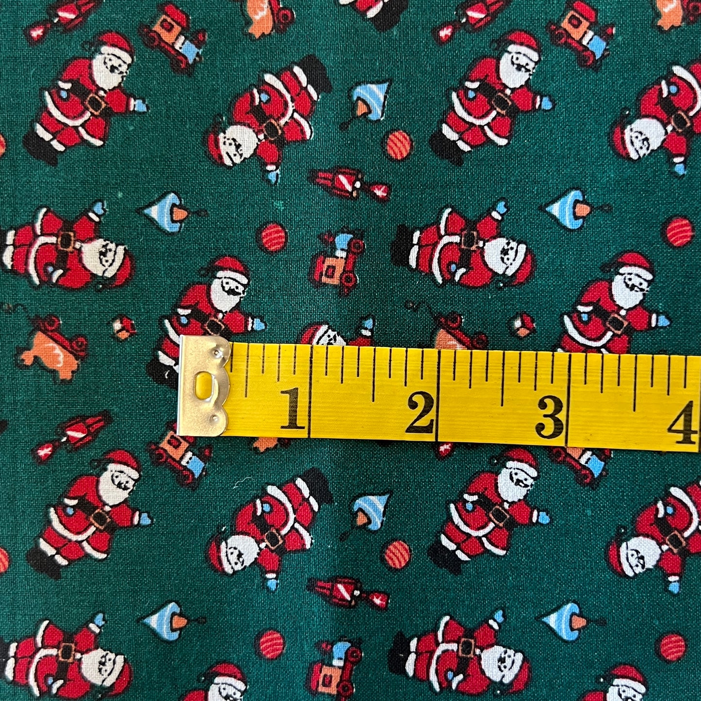 Santa Cotton: 2 yds