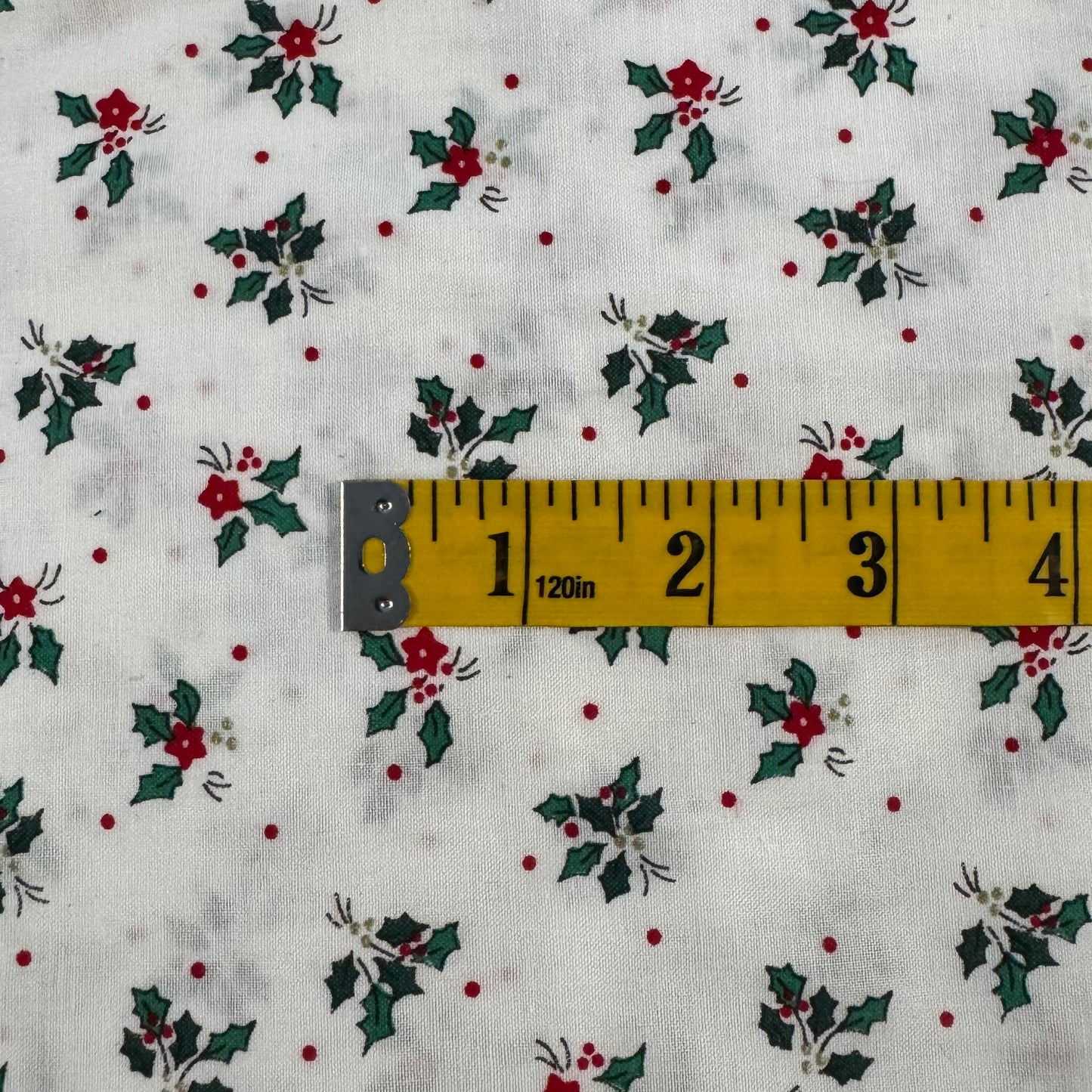 Christmas Holly Cotton: 3 yds