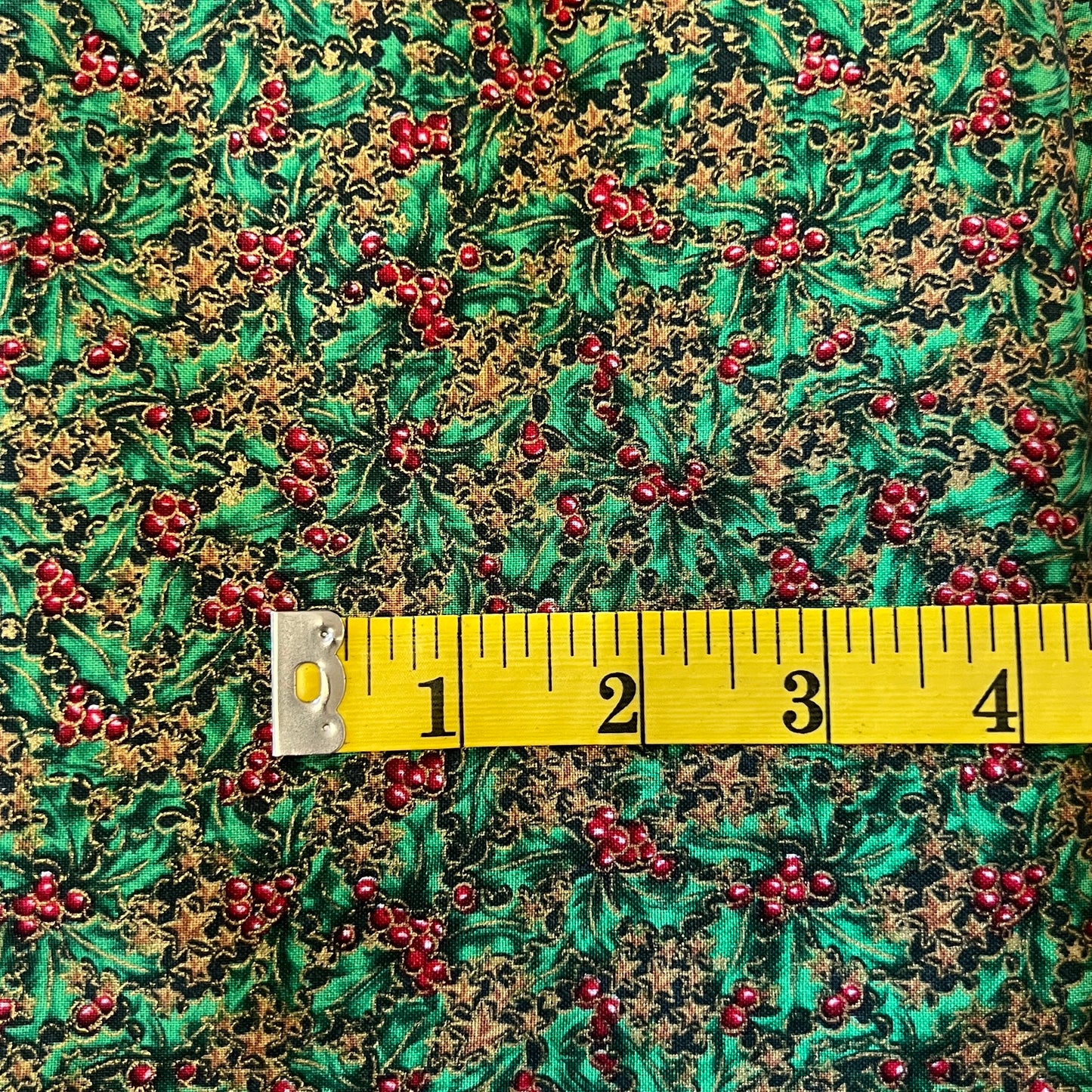 Golden Stars & Holly Berries Cotton: 2 yds