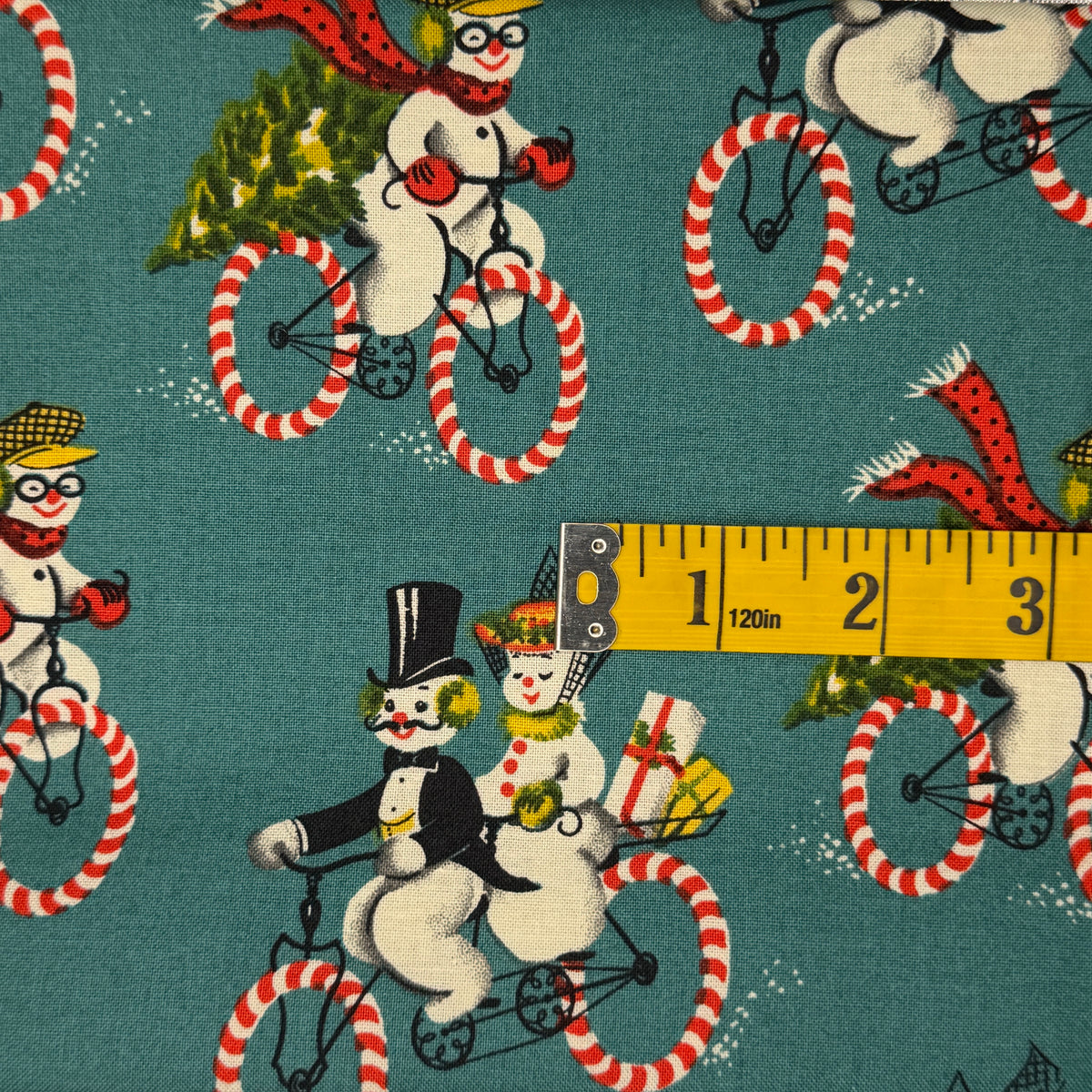 Bicycling Snowmen Cotton: 1 yd