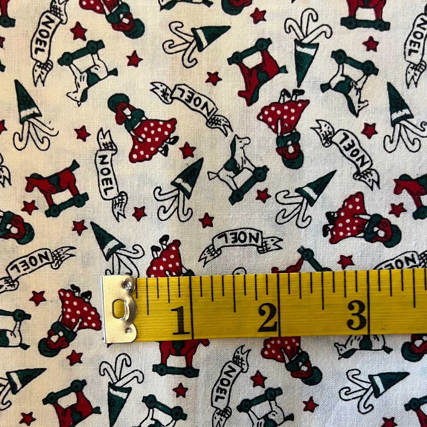 Christmas Gifts Cotton: 2 yds