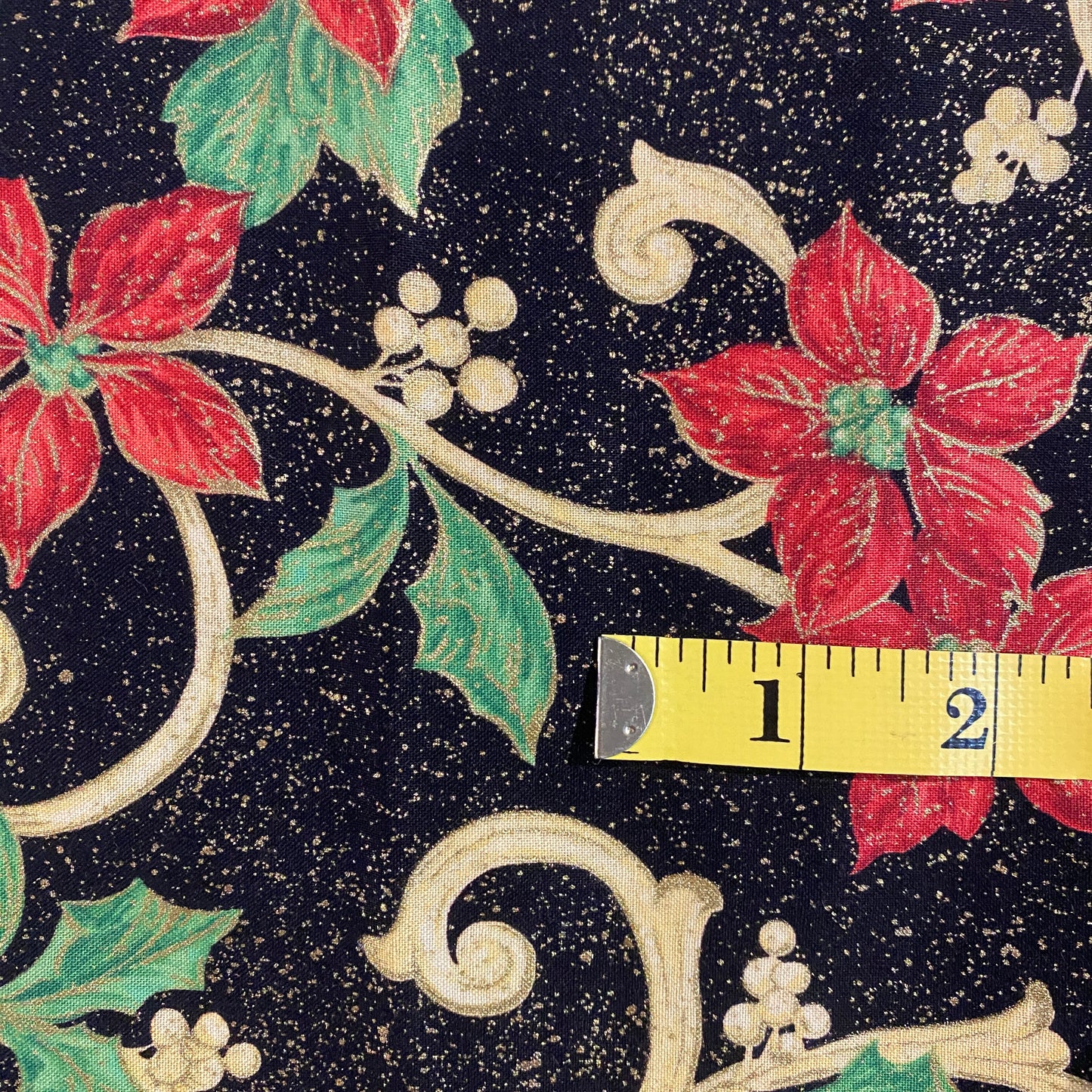 Red Poinsettia Cotton: 1 yd