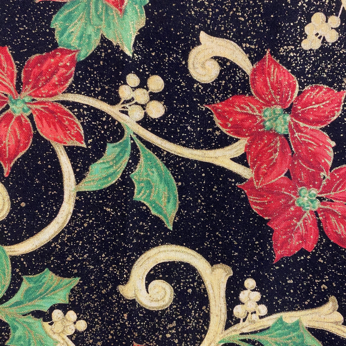 Red Poinsettia Cotton: 1 yd