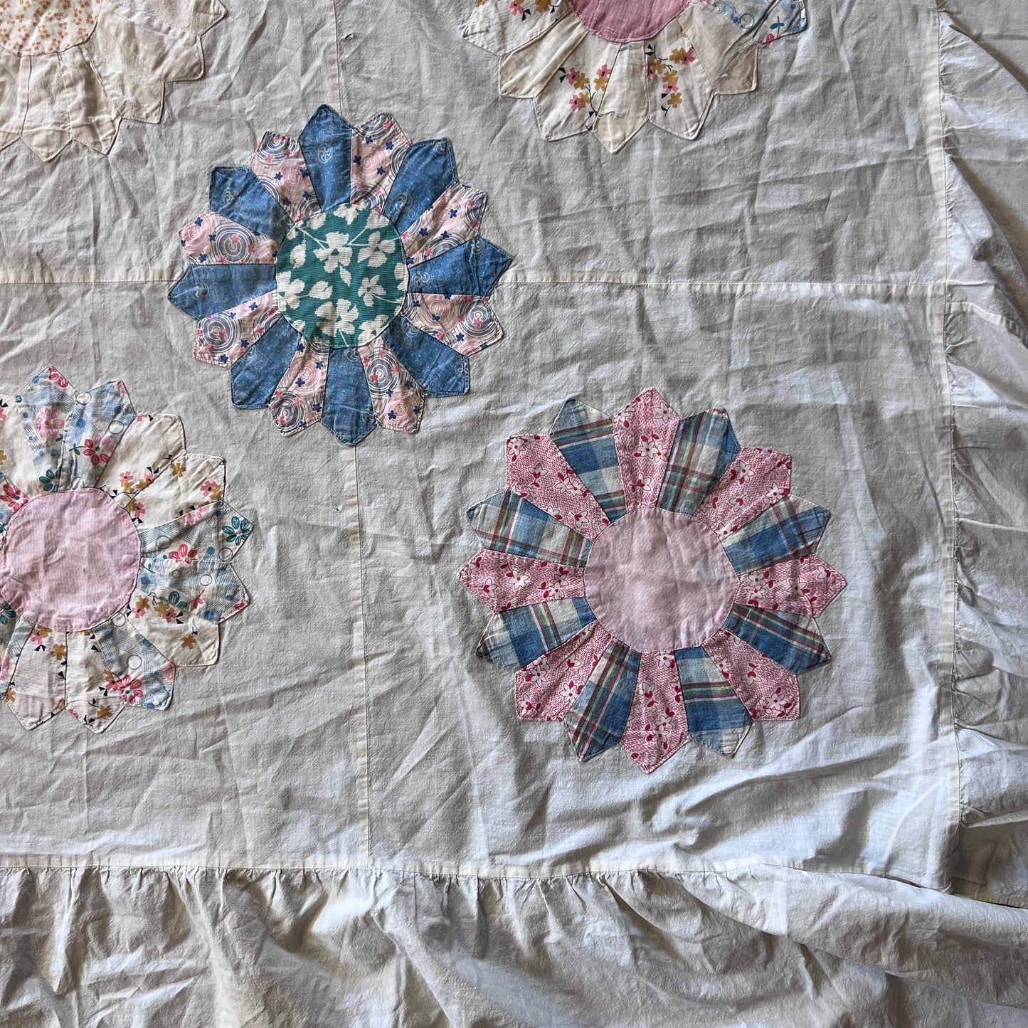 Dresden Plates Quilt Top