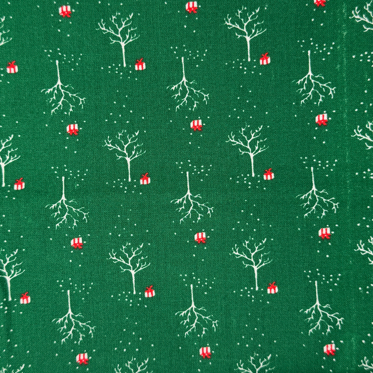 Trees & Presents Cotton Blend: 2 yds
