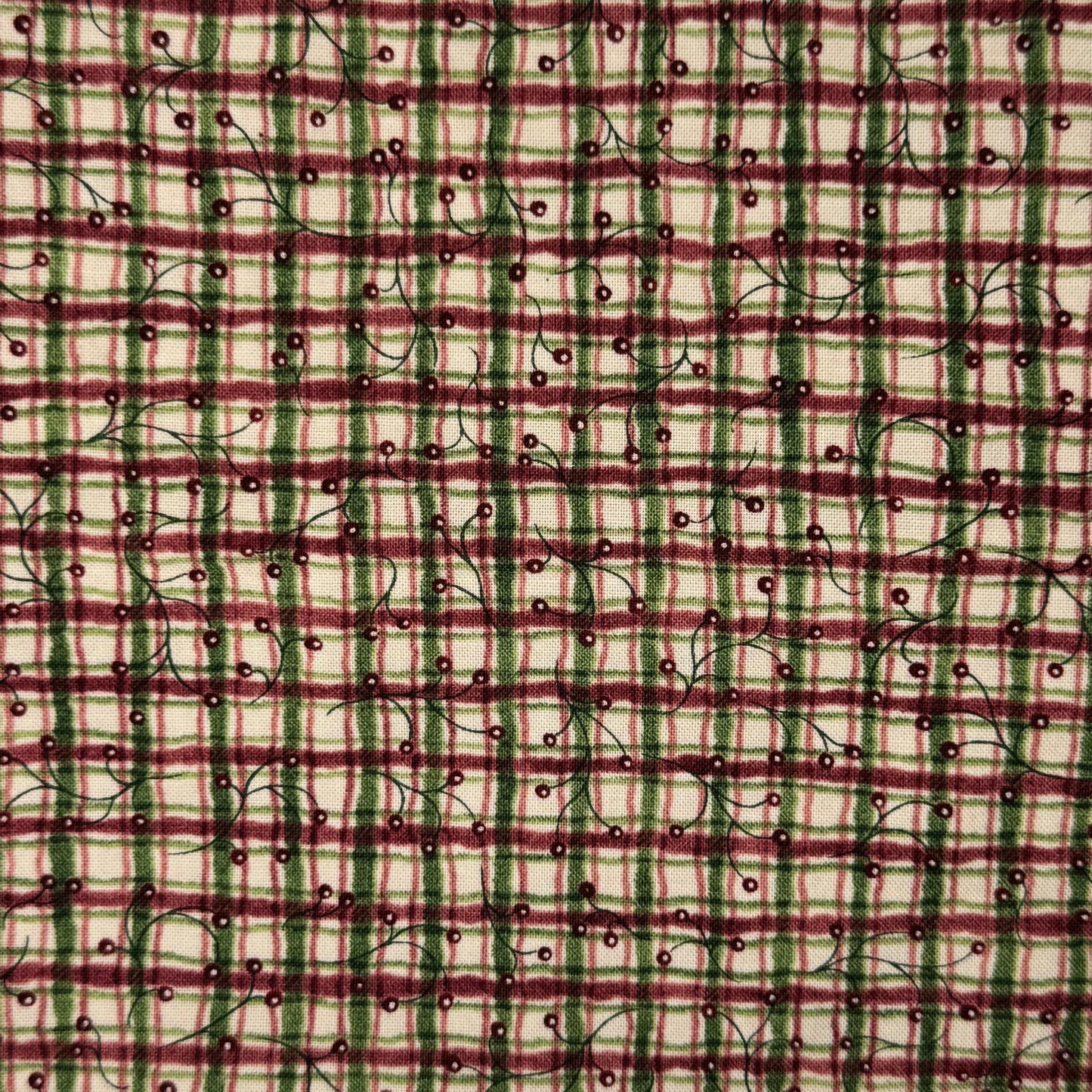 Red & Green Plaid With Berries Cotton: 1.5 yds