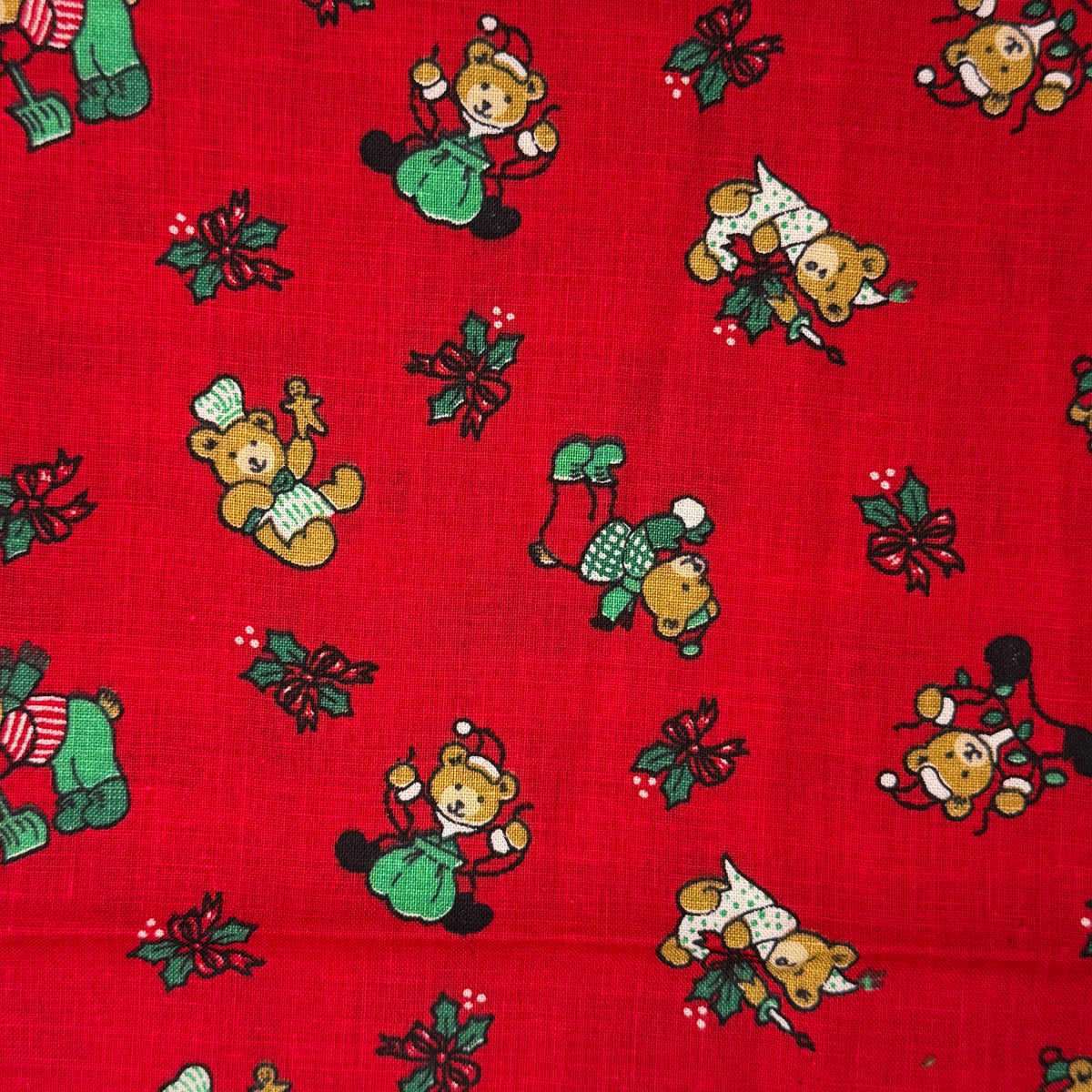 Vintage Holiday Bears Cotton: 1 yd