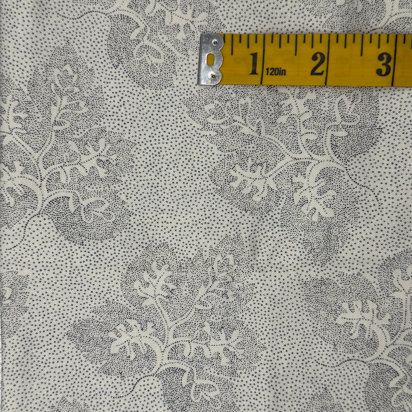 Pointillism Leaves Cotton: 1 yd