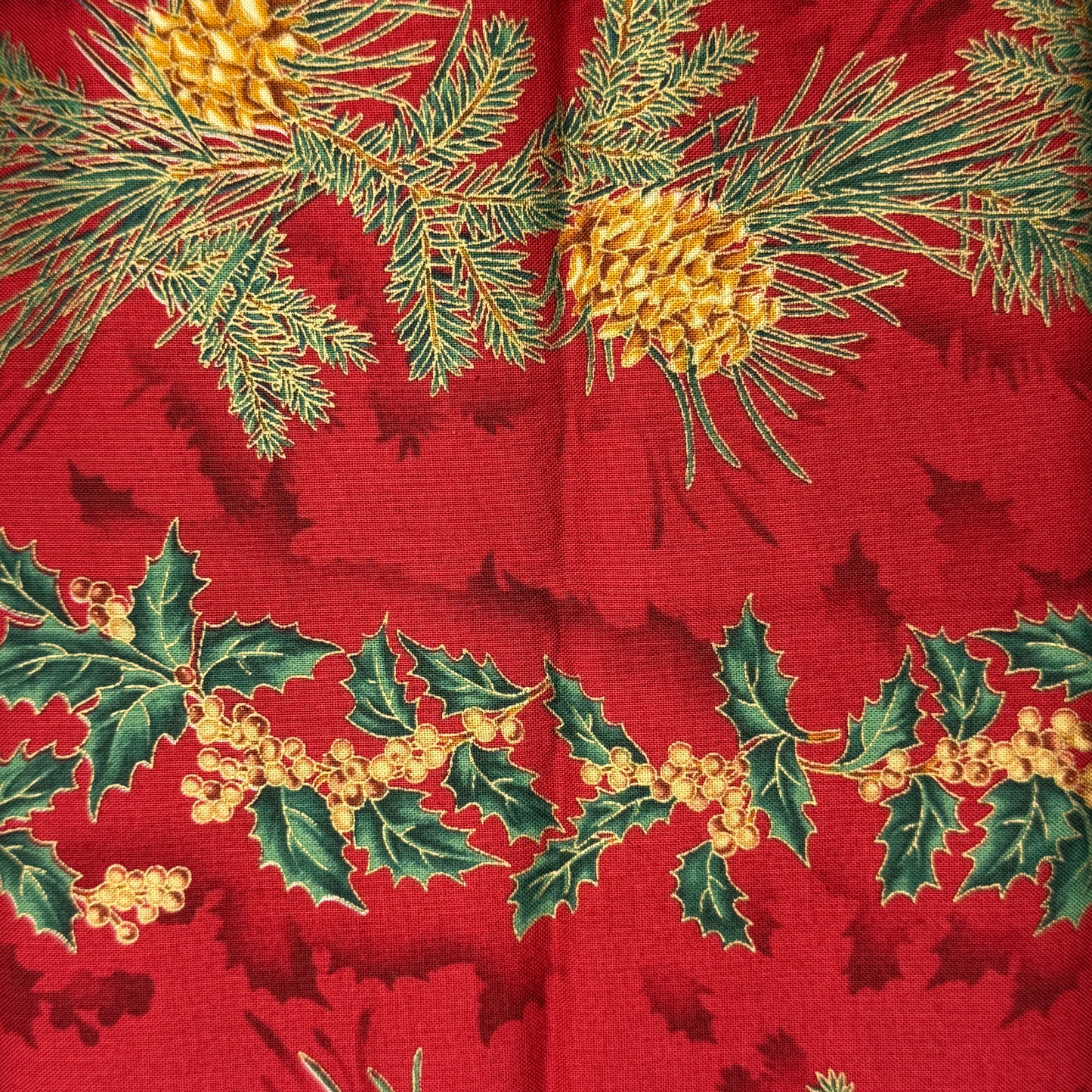 Holly & Pine Garlands Cotton: 1.5 yds