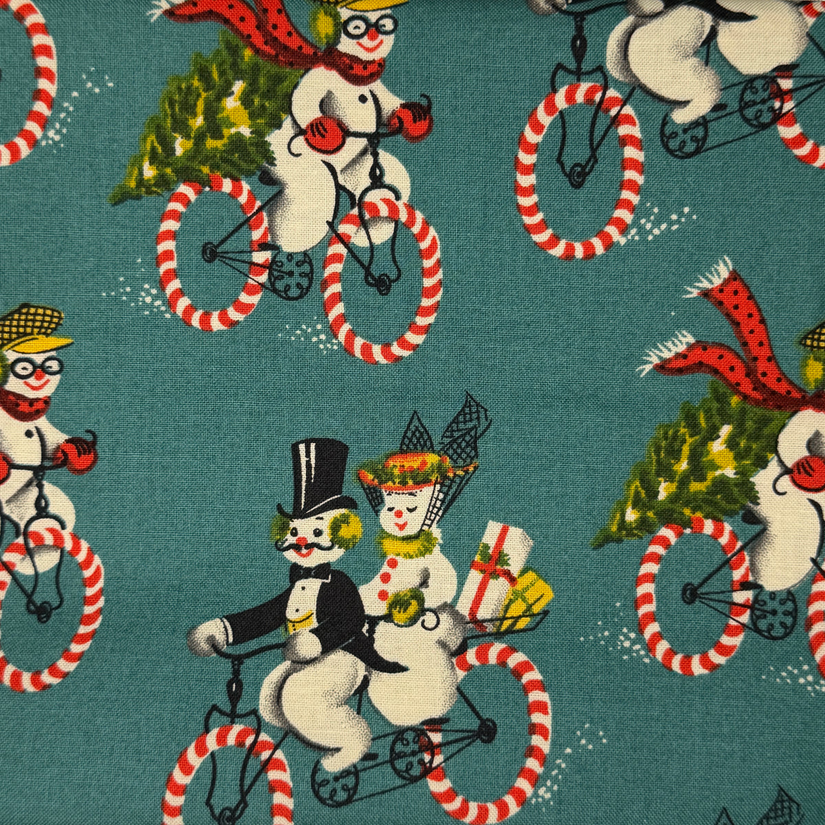 Bicycling Snowmen Cotton: 1 yd