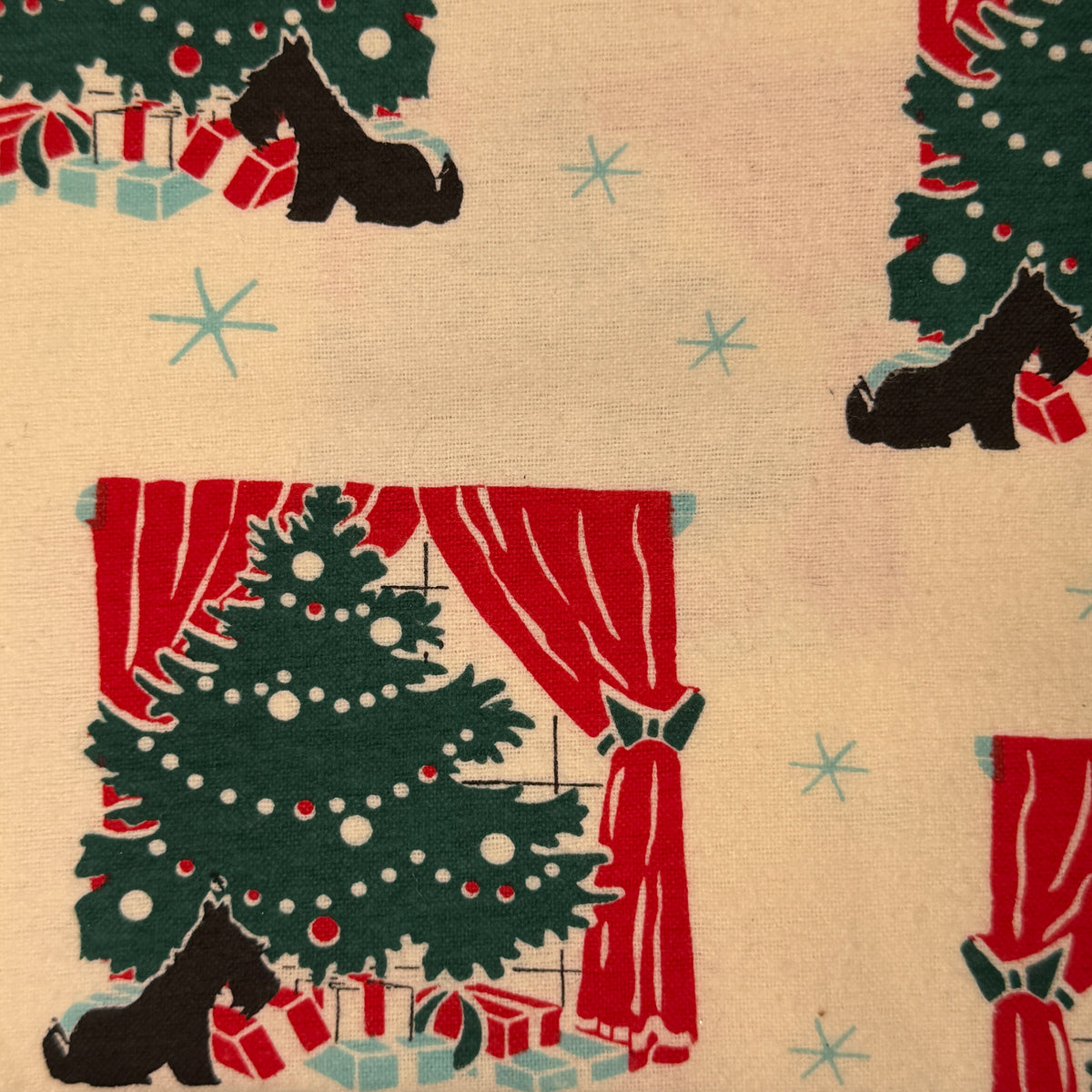 Scottie by the Christmas Tree Brushed Cotton: 2 yds