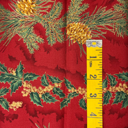 Holly & Pine Garlands Cotton: 1.5 yds