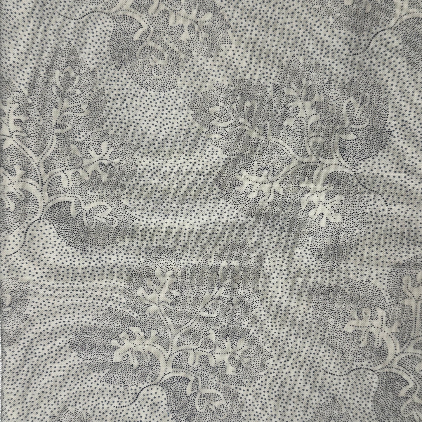 Pointillism Leaves Cotton: 1 yd