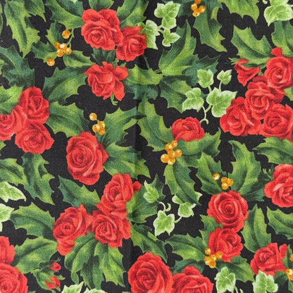 Winter Roses Cotton: 1 yd