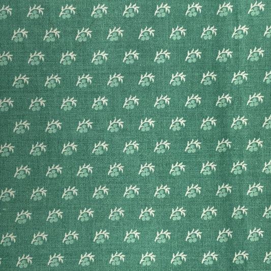 Green Berries Cotton: 4 yds