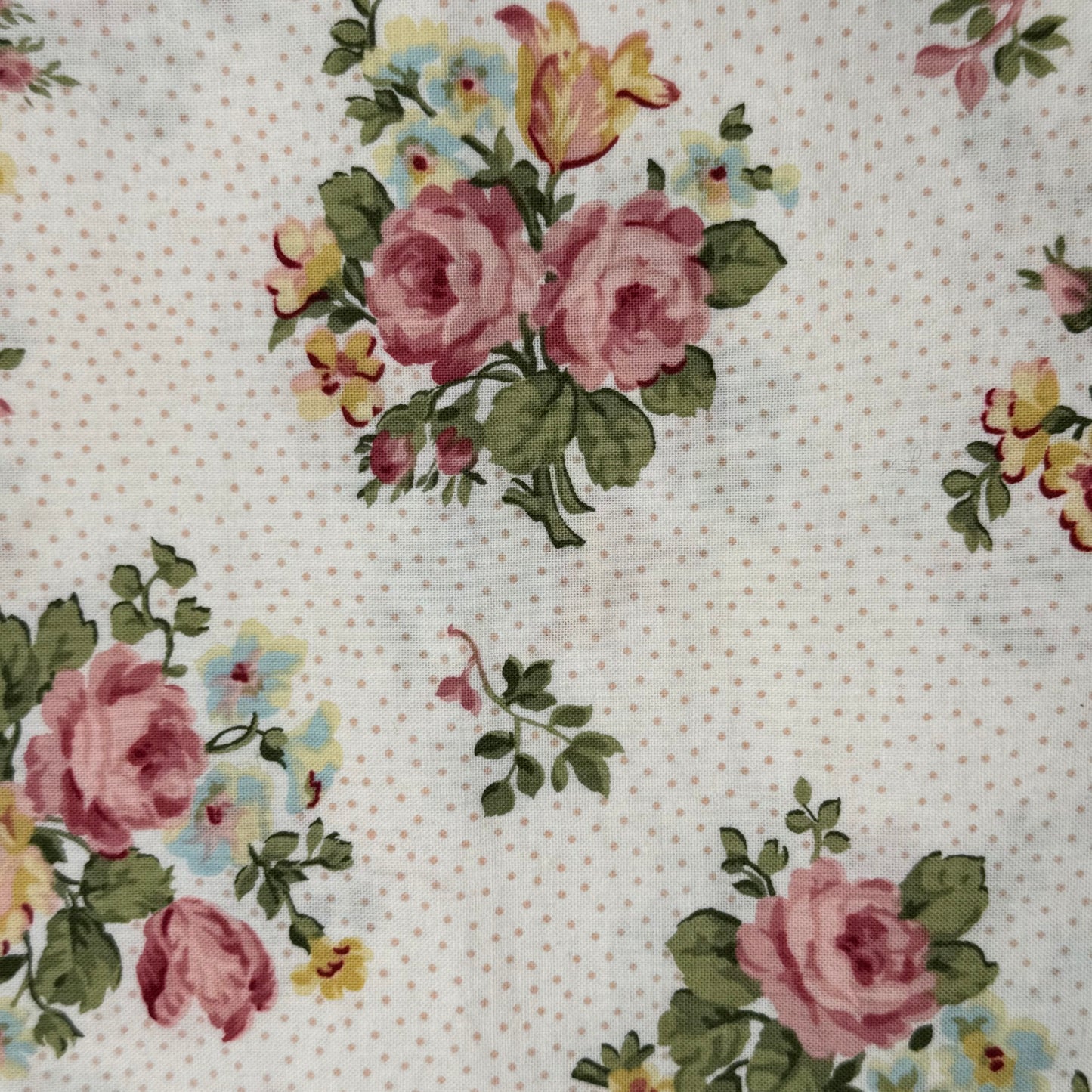 Mini Bouquets Floral Cotton: 1 yd