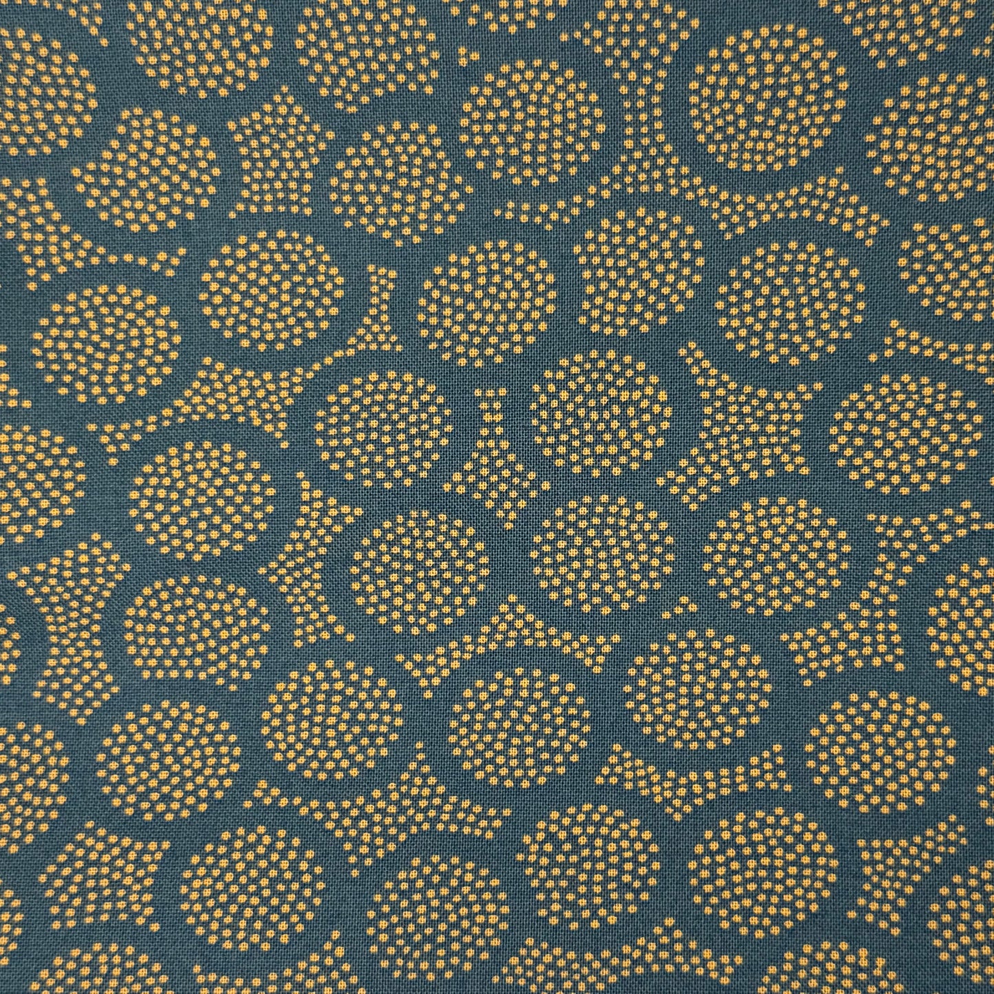 Green & Gold Pointillism Circles Cotton: 3 yds