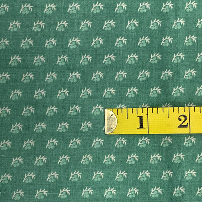 Green Berries Cotton: 4 yds